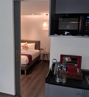 Varanasi Cama Y Desayuno | Astra Luxury Rooms and Cafe
