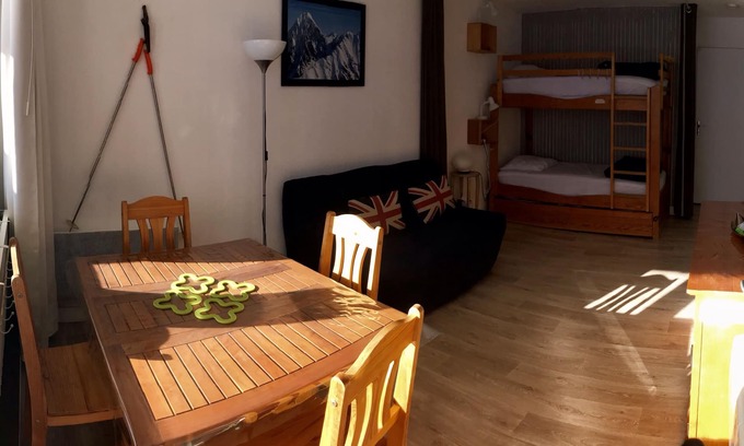 Bagneres-de-Bigorre Apartamento | At 1850 M'ALTITUDE at the foot of the slopes and close to all amenities