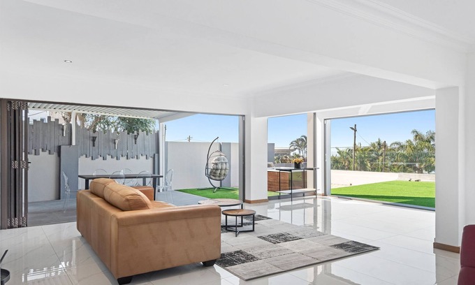 Durban North Casa | At 40 Oceanview - Four Bedroom House, Sleeps 8