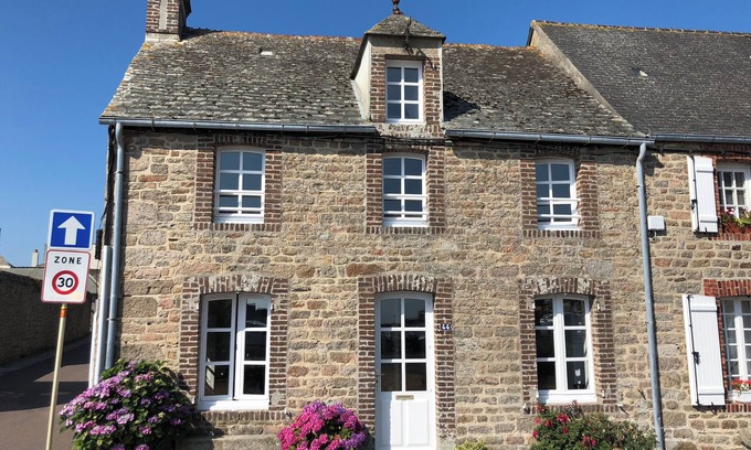Barfleur Casa | At 44 Quai Henri Chardon