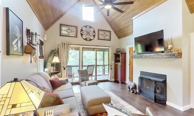 Cullowhee Casa | at E's