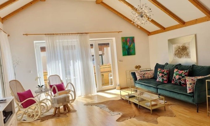 Sankt Wolfgang im Salzkammergut Apartamento | Modern 3- Bedroom Penthouse in the Centre of St Wolfgang