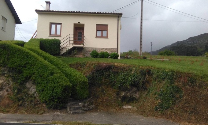 Panes Cabaña | en la puerta de los picos de europa v. v la maria diego ofrece todo lo para