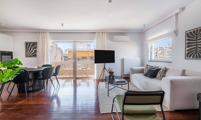 Alimos Apartamento | Athenian 3BR seaside property in Alimos