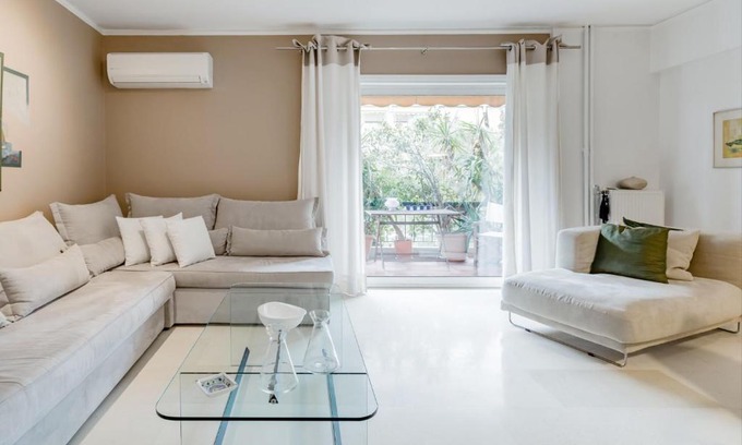 Alimos Apartamento | Athenian Riviera Beach Apartment