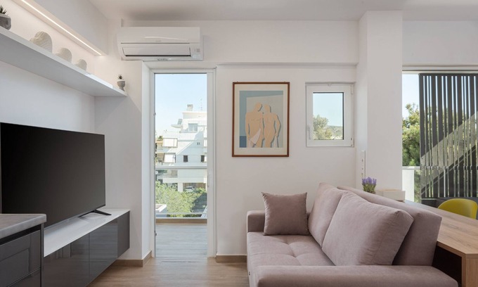 Vouliagmeni Apartamento | Athenian Riviera Seaside Suite
