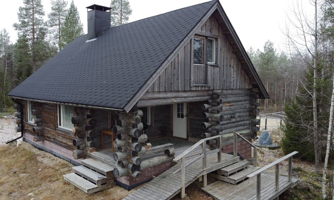 Ranua Cabina | Athmospheric, large cottage on the shore of our own pond! Peaceful location