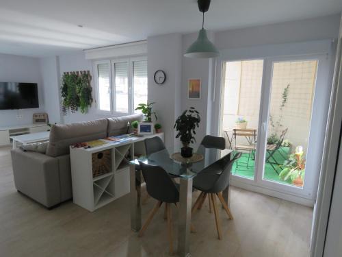 Gijon City Centre Apartamento | Atico Cué, Parking gratuito