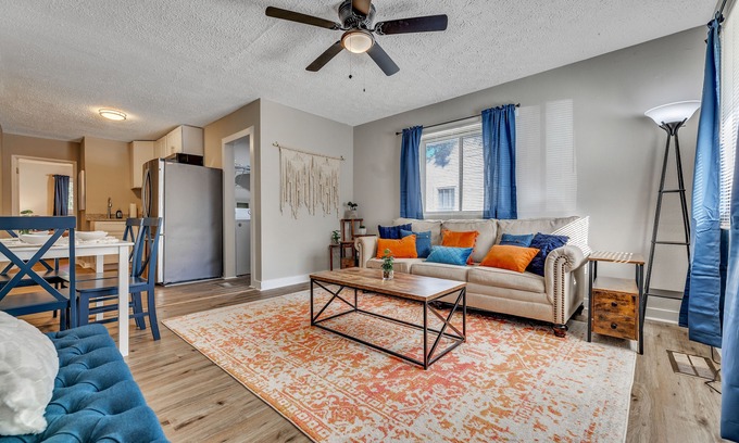 Eagan Park Casa | ATL Stopover: Cozy & Convenient with Parking