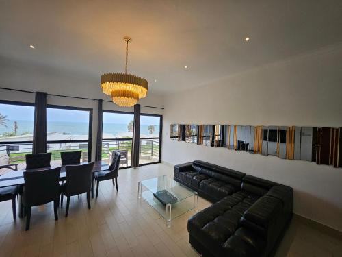 Serrekunda Casa | Atlantic Ocean Beach Front House