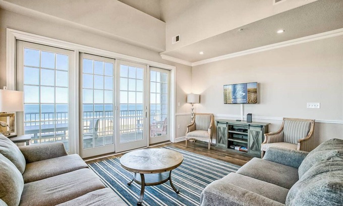 Sandbridge Condominio | Atlantic View | 229 ft to the beach | Community Pool