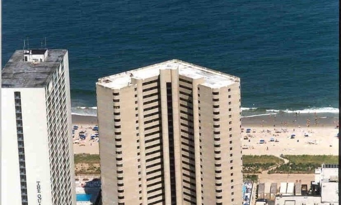 North Ocean City Condominio | Atlantis 1608 2 Bedroom Condo by RedAwning