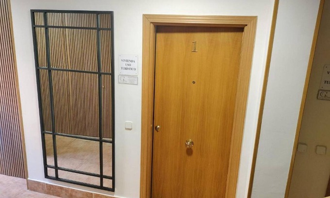 Alcala de Henares Apartamento | Estudio El Quijote. B2 (1 cama doble 1 puff cama)