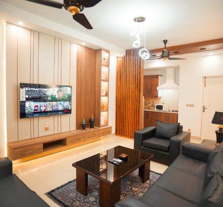 Lahore Apartamento | Atrium Luxe Residences