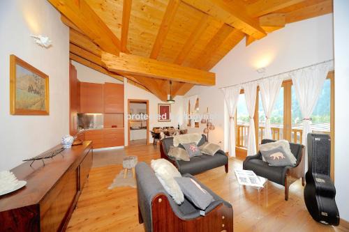 Pinzolo Apartamento | Attic Campiglio Style 7