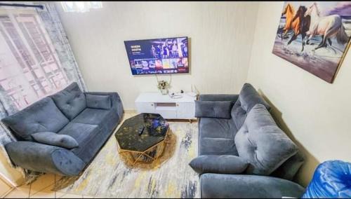 Mbotela Apartamento | Attic Place Apartments south B