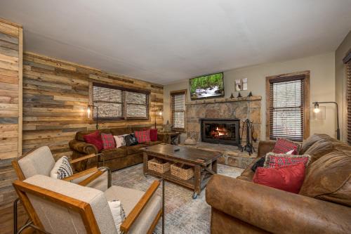 Gatlinburg - Pigeon Forge Chalet De Esquí | Attitude Adjustment by Eden Crest