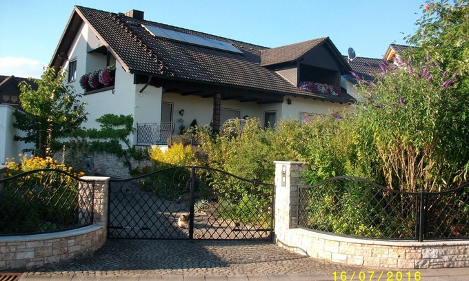 Oberhaid Apartamento | Atractivo Apartamento en Oberhaid a las puertas de Bamberg (culto mundial de la UNESCO).