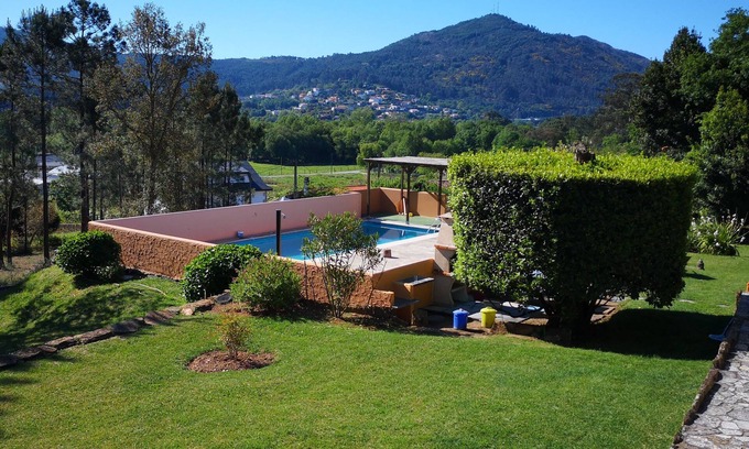 O Rosal Cabaña | Atractiva casa de campo Una piscina con vistas al río y Portugal. Camina desde la puerta.