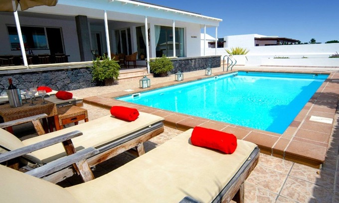 Puerto Calero Villa | Attractive Lanzarote Villa | Short Walk to Resort Centre | Villa Puerto Calero Marina Dos | 4 Bedrooms & Private Pool