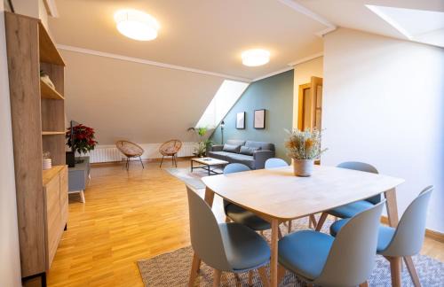 Burgos Apartamento | Atuaire Home La Merced en el centro histórico de Burgos PARKING INCLUIDO