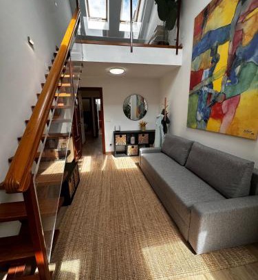Burgos Apartamento | AtuaireHome Evolución Humana 8 con Parking Includio