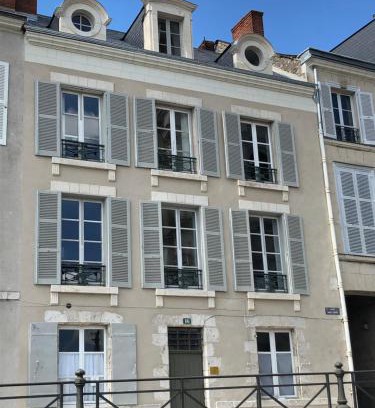 Blois Cama Y Desayuno | Au 16 Place Saint Louis