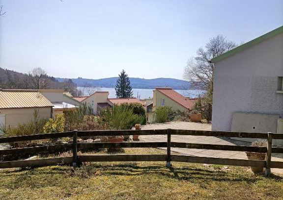Royere-de-Vassiviere Casa | Au bord du lac