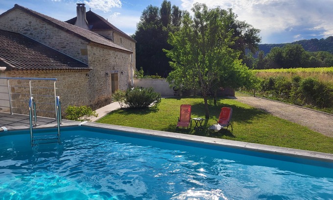 Duravel Casa | Au Coeur du Vignoble de Cahors, Gîte Avec Piscine Privative, Calme et Sérénité !