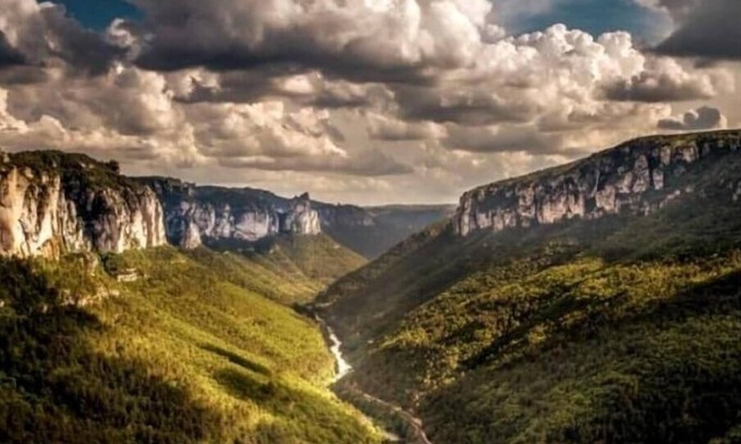 Montbrun Casa | Au Coeur des Gorges du Tarn, Village Pittoresque !