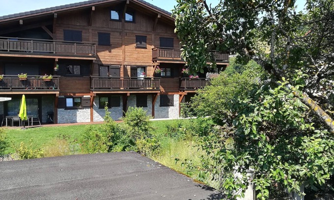 Bernex Apartamento | SOBRE EL APTO DE AGUA EN CHALET CUALQUIER CONFORT ENTRE LAGOS Y MONTAÑAS