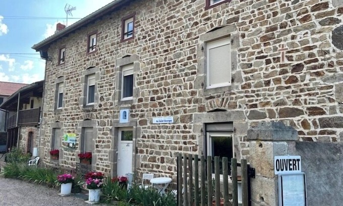 Saint-Georges-en-Couzan Casa | Auberge Au Saint Georges du Mazet