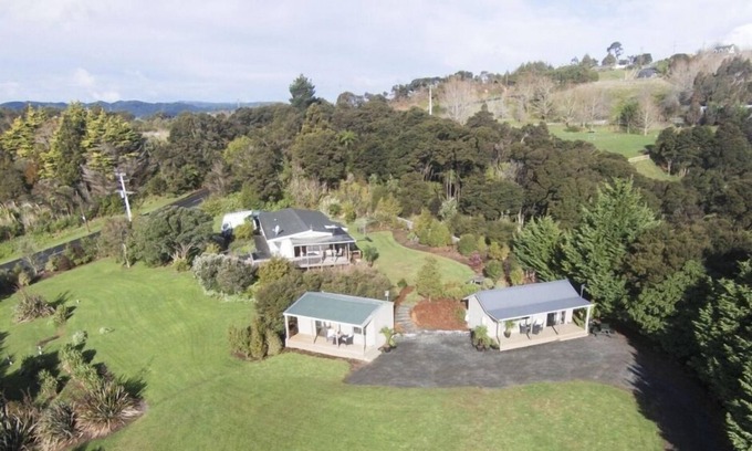 Clevedon Cabaña | Auckland Country Cottages - Fantail Cottage