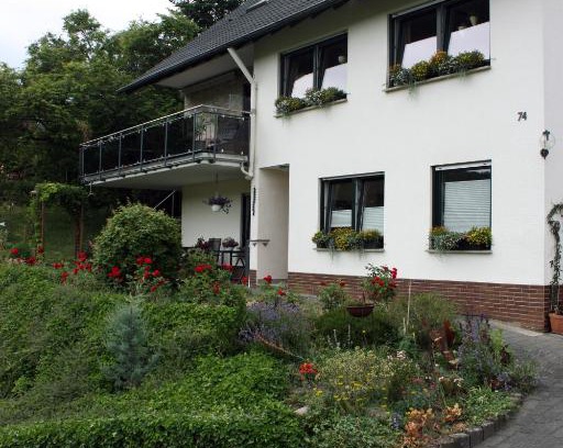 Niederzissen Apartamento | Auf dem Kleeberg
