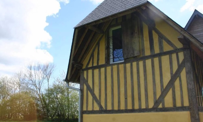 Saint-Philbert-des-Champs Cabaña | Aunt Agnes' House.