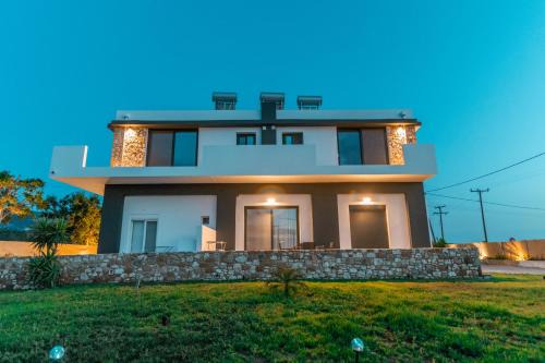 Marmari Apartamento | Aurora Apartment, Room 2 - Cozy, close to the beach