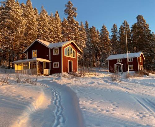 Kage Villa | Aurora Valley Cottage