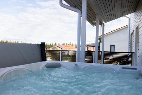 Rovaniemi Villa | Aurora Villa with Jacuzzi