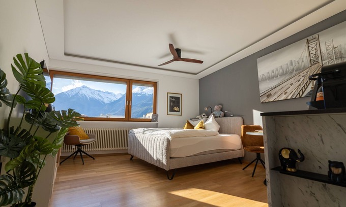 Merano Apartamento | Ausblick Kleinjuwel im Herzen Merans mit Parkplatz, Panoramablick und Bike Raum