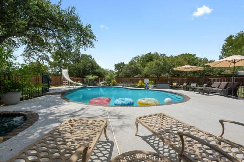 Shady Hollow Casa | Austin Hill Country Escape & Retreat - Private Oasis With Pool & Spa On Over An Acre