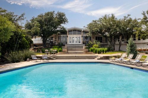 Ledge At Wild Basin Casa | Austin Skyline Views with Private Pool and Hot Tub - Brigadoon!