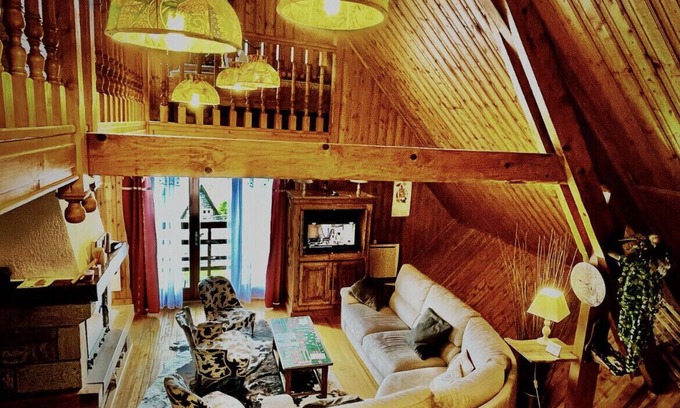 Besse-et-Saint-Anastaise Chalet De Esquí | Authentique Chalet Super-besse Avec vue sur le lac et les Pistes