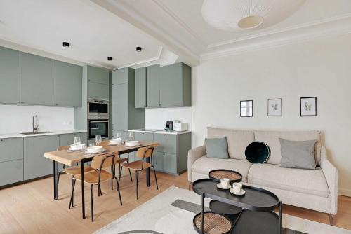 18th Arrondissement Apartamento | Authentic apartment - 3BR-8P - Clignancourt