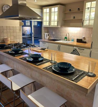 Stadionbuurt Apartamento | Authentic Dutch boathouse