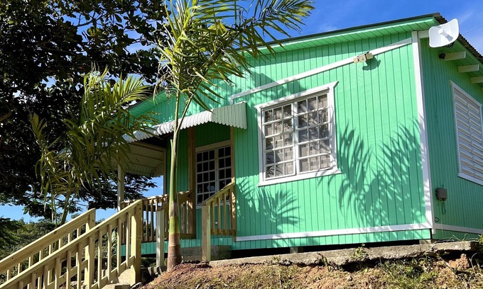 Tanama Cabina | Authentic home in the peaceful coffee mountains