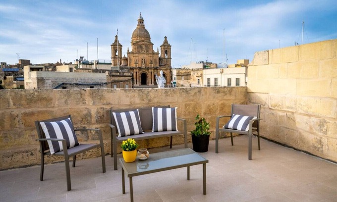 Siggiewi Casa | Authentic Maltese Stay with private terrace