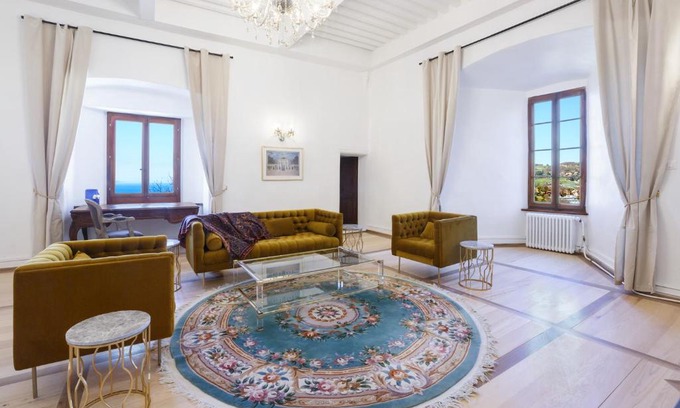 Montreux Apartamento | Authentic Middle Ages apartment in the Castle