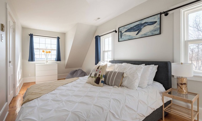Western Shore Casa | Authentic South Shore Farm House