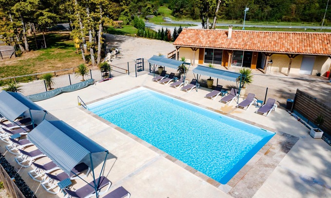 Thenon Casa | Estancia auténtica en Dordoña – Gîte con todas las comodidades y piscina climatizada