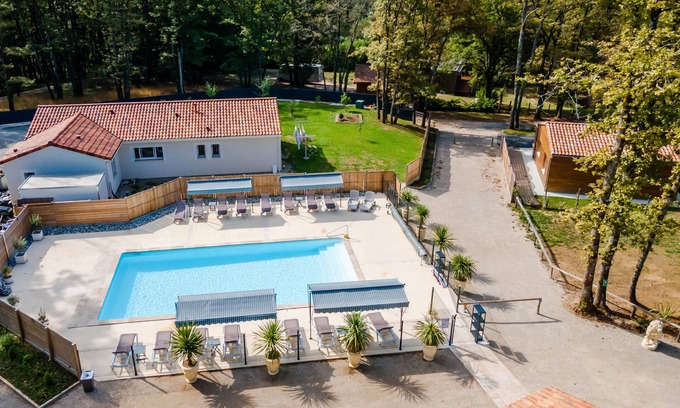 Thenon Casa | Estancia auténtica en Dordoña – Gîte con todas las comodidades y piscina climatizada